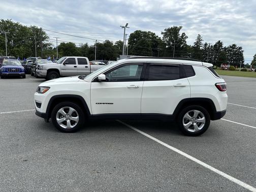 White Clearcoat 2018 Jeep Compass Latitude