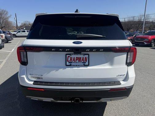 Star White Metallic Tri-Coat 2026 Ford Explorer Active w/200A Pkg