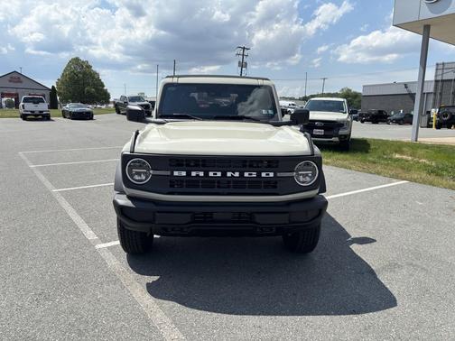 Desert Sand 2026 Ford Bronco Big Bend