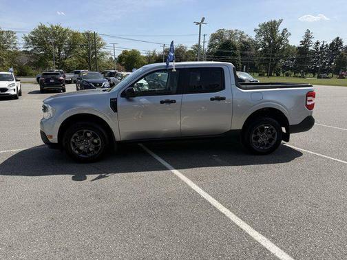 Iconic Silver Metallic 2024 Ford Maverick XLT