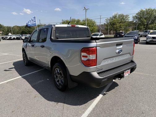 Iconic Silver Metallic 2024 Ford Maverick XLT