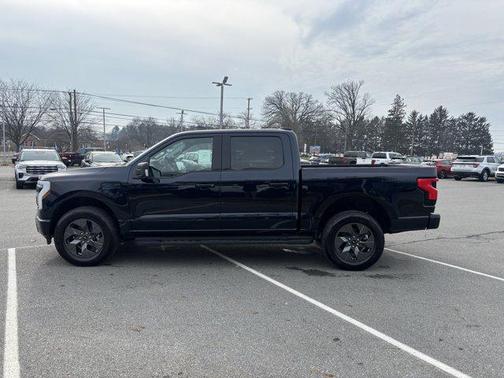 2025 Ford F-150 Lightning Flash