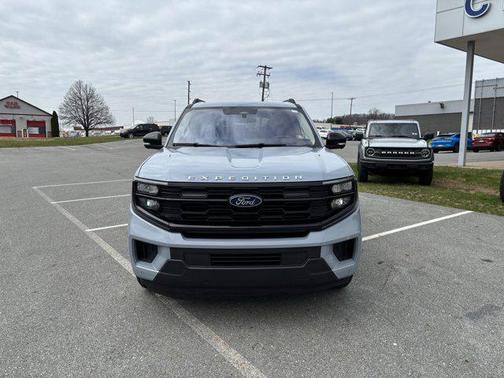 Gray Metallic 2025 Ford Expedition Max Active 4x4
