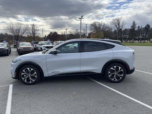 2022 Ford Mustang Mach-E Premium
