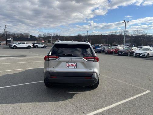 2019 Toyota RAV4 LE