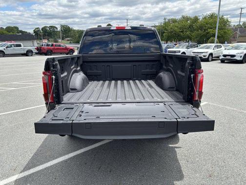 Agate Black Metallic 2025 Ford F-150 Lariat