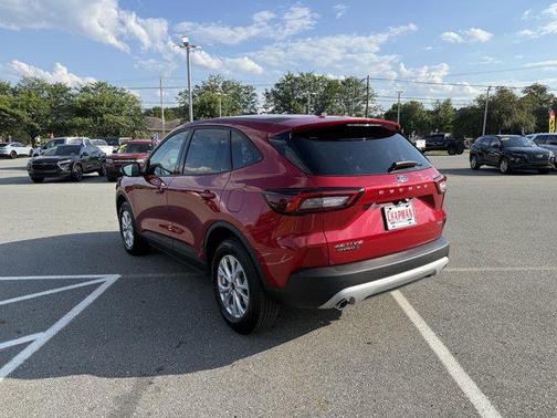 Rapid Red Metallic Tinted Clearcoat 2025 Ford Escape Active