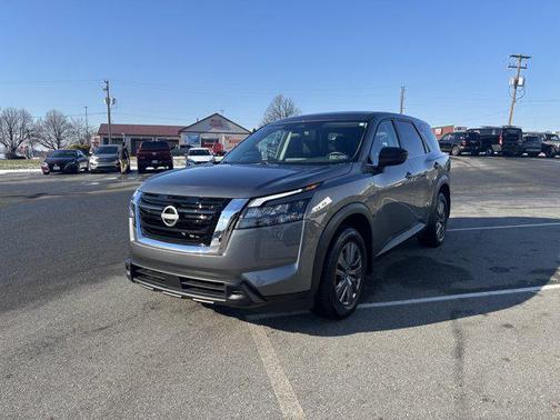 2025 Nissan Pathfinder S 4WD