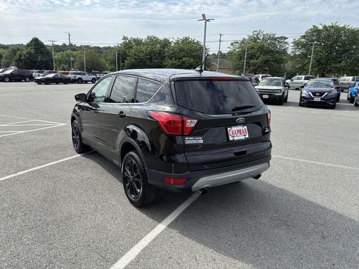 Agate Black Metallic 2019 Ford Escape SE