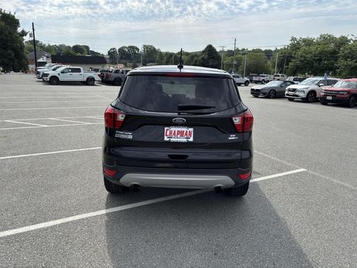 Agate Black Metallic 2019 Ford Escape SE