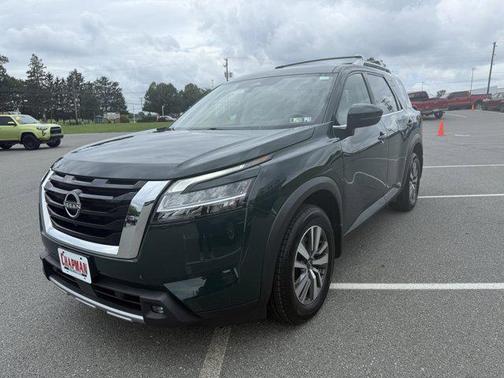 2022 Nissan Pathfinder SL 4WD