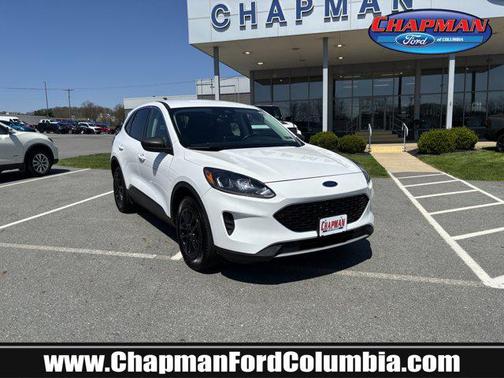 Oxford White 2022 Ford Escape SE