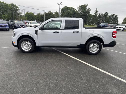 Space White Metallic 2025 Ford Maverick XL