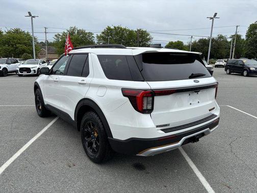 Star White Metallic Tri-Coat 2026 Ford Explorer Tremor