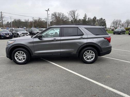 Carbonized Gray Metallic 2026 Ford Explorer Active