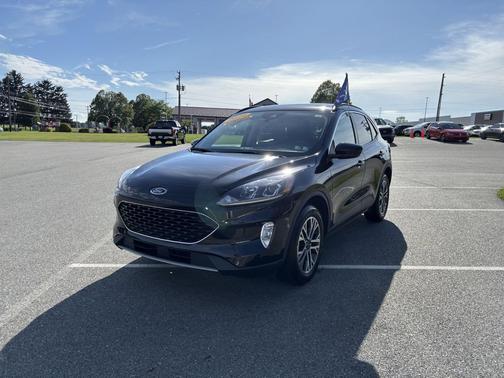 Agate Black Metallic 2020 Ford Escape SEL