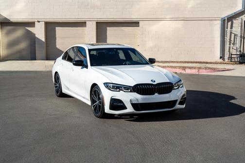 2022 BMW 330 i