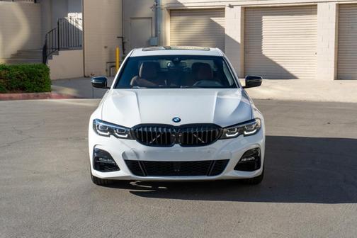 2022 BMW 330 i