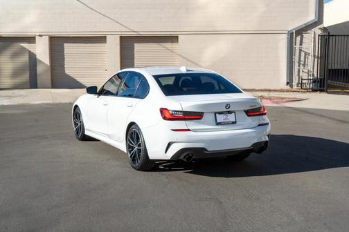 2022 BMW 330 i