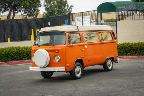1974 Volkswagen Microbus Campmobile