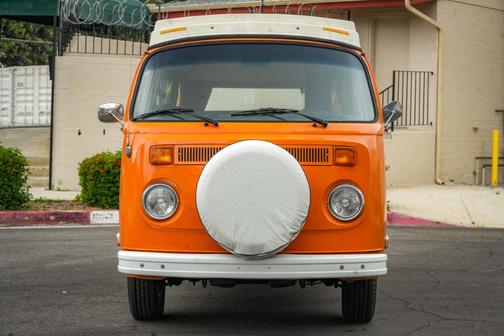 1974 Volkswagen Microbus Campmobile