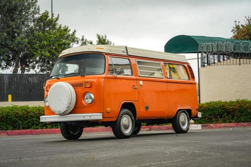 1974 Volkswagen Microbus Campmobile