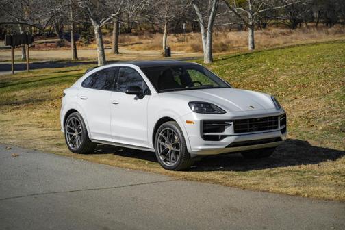 2024 Porsche Cayenne AWD