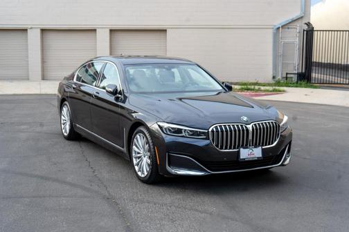 2021 BMW 740 i