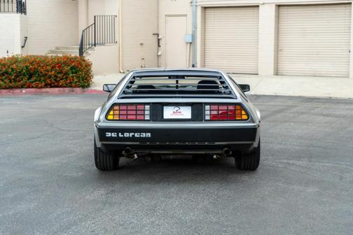 1981 Delorean DMC-12 