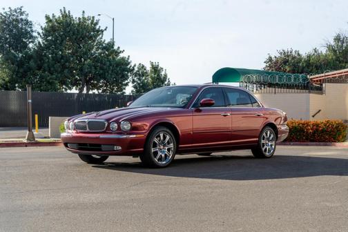 2005 Jaguar XJ8 L