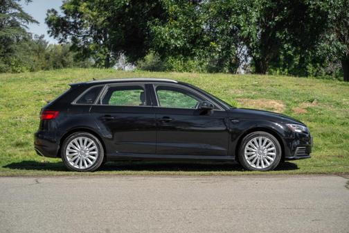 2017 Audi A3 e-tron 1.4T Premium