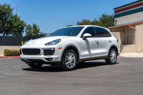 2016 Porsche Cayenne Base
