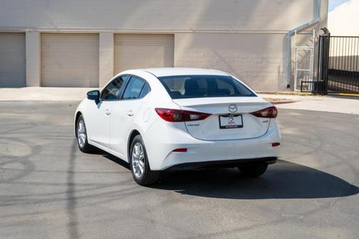 2016 Mazda Mazda3 i Touring