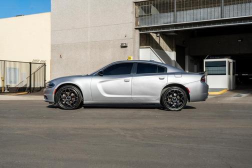 2017 Dodge Charger SXT