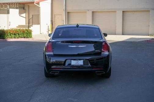 2019 Chrysler 300 S