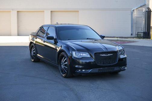 2019 Chrysler 300 S
