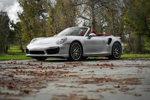 2015 Porsche 911 Turbo S