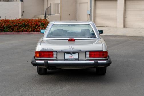 1986 Mercedes-Benz SL-Class 560SL
