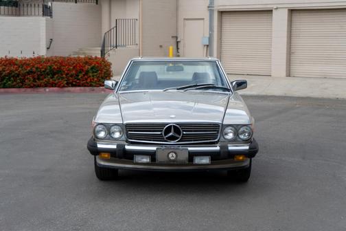 1986 Mercedes-Benz SL-Class 560SL