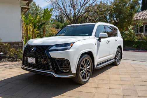 2025 Lexus LX 700h F Sport