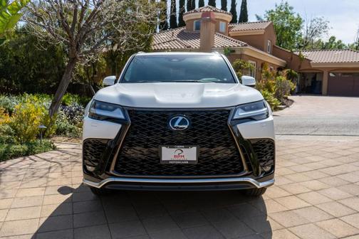 2025 Lexus LX 700h F Sport