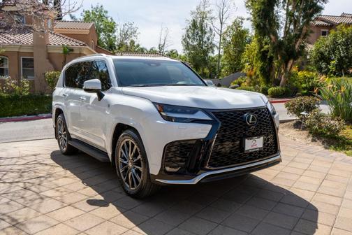 2025 Lexus LX 700h F Sport