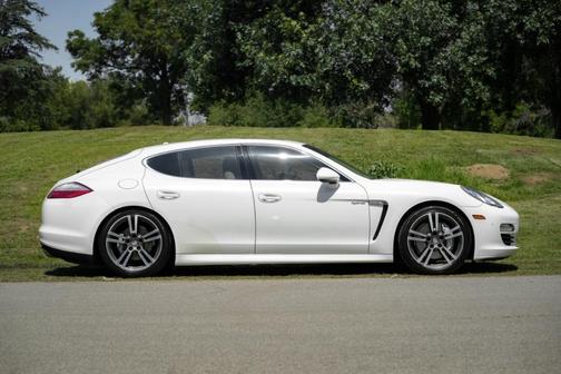 2012 Porsche Panamera Hybrid S