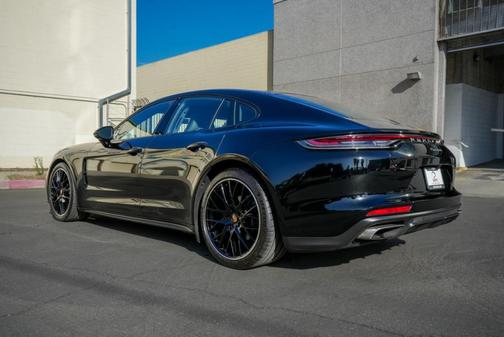 2021 Porsche Panamera 4