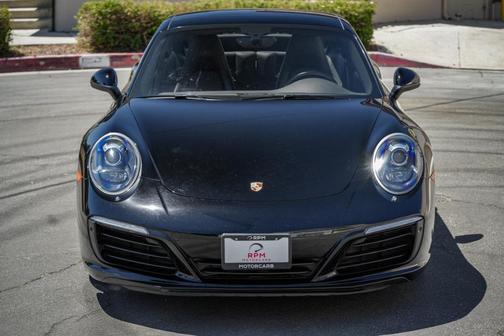 2017 Porsche 911 Carrera