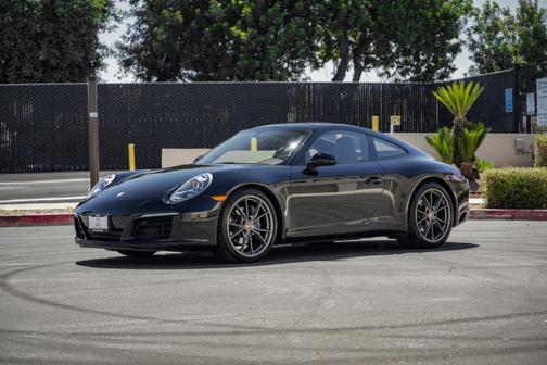 2017 Porsche 911 Carrera
