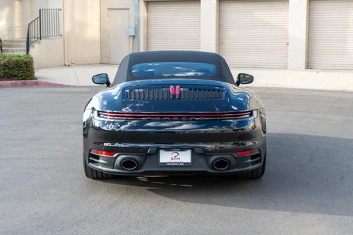 2020 Porsche 911 Carrera