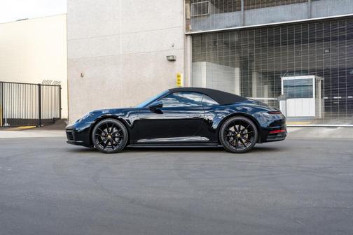 2020 Porsche 911 Carrera