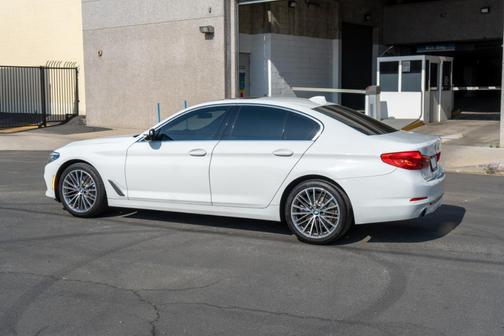 2020 BMW 530 i