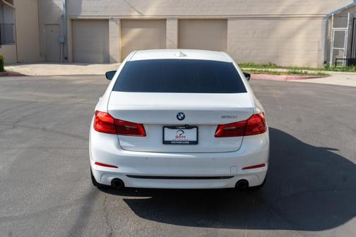 2020 BMW 530 i
